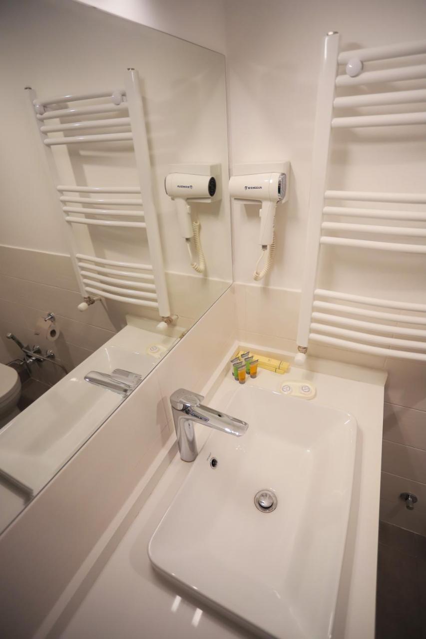 Hotel Sabu Τυφλίδα Εξωτερικό φωτογραφία